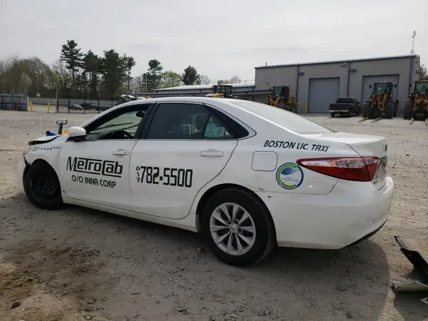 4T1BD1FK9GU195266 2016 TOYOTA CAMRY - Image 2