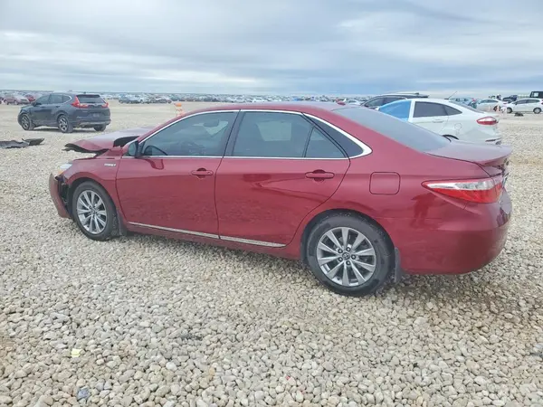 4T1BD1FK9GU198104 2016 TOYOTA CAMRY - Image 2
