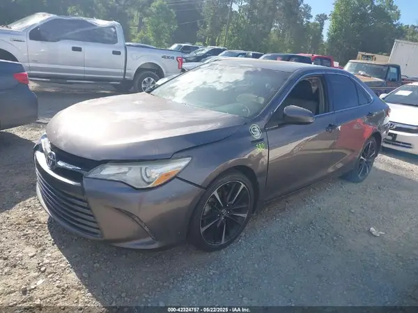 4T1BD1FK9HU203884 2017 TOYOTA CAMRY - Image 2