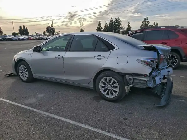 4T1BD1FK9HU204453 2017 TOYOTA CAMRY - Image 2
