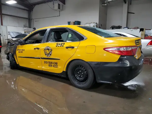 4T1BD1FK9HU208003 2017 TOYOTA CAMRY - Image 2