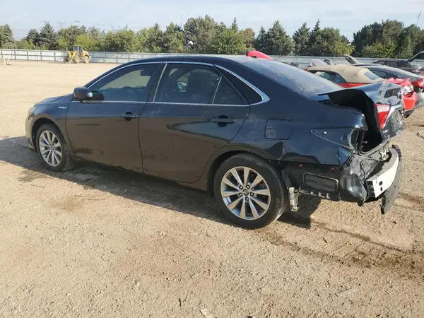 4T1BD1FK9HU209443 2017 TOYOTA CAMRY - Image 2
