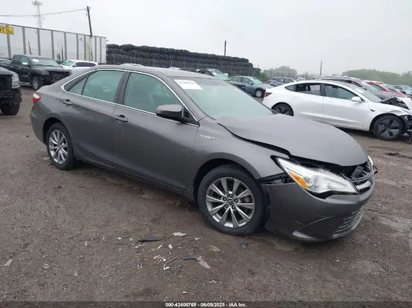 4T1BD1FK9HU210978 2017 TOYOTA CAMRY - Image 1