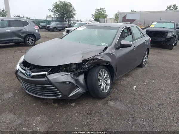 4T1BD1FK9HU210978 2017 TOYOTA CAMRY - Image 2