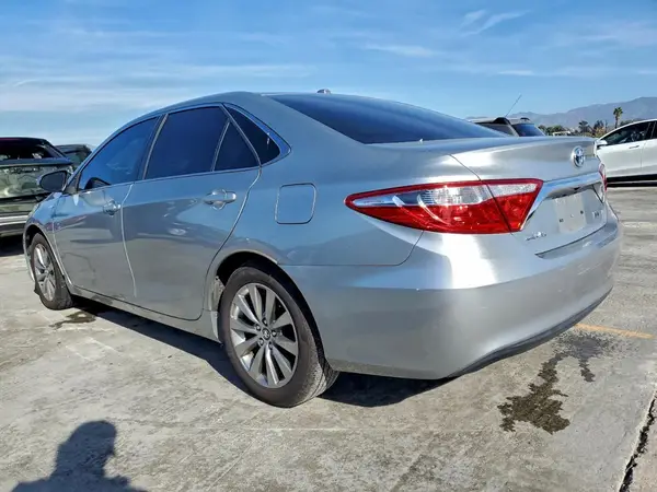 4T1BD1FK9HU212147 2017 TOYOTA CAMRY - Image 2