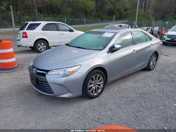 4T1BD1FK9HU213136 2017 TOYOTA CAMRY - Image 2