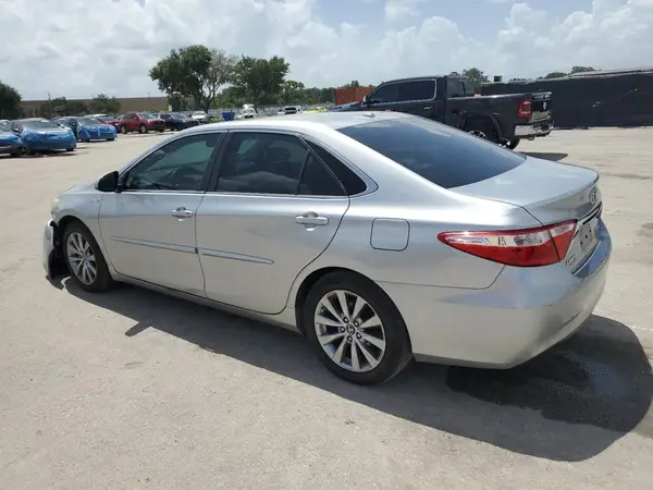 4T1BD1FK9HU215467 2017 TOYOTA CAMRY - Image 2