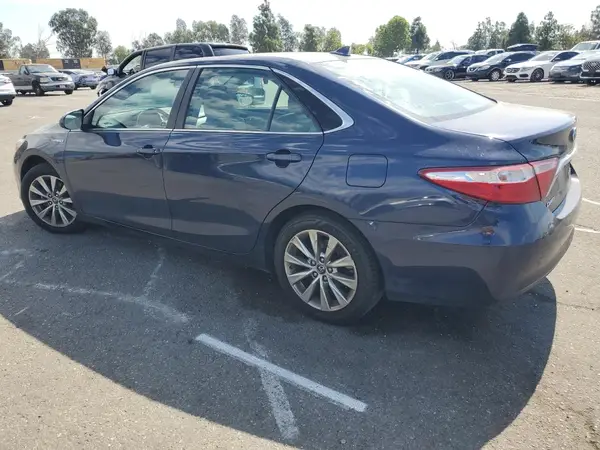 4T1BD1FK9HU218014 2017 TOYOTA CAMRY - Image 2