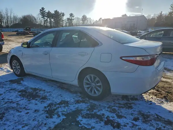4T1BD1FK9HU218871 2017 TOYOTA CAMRY - Image 2
