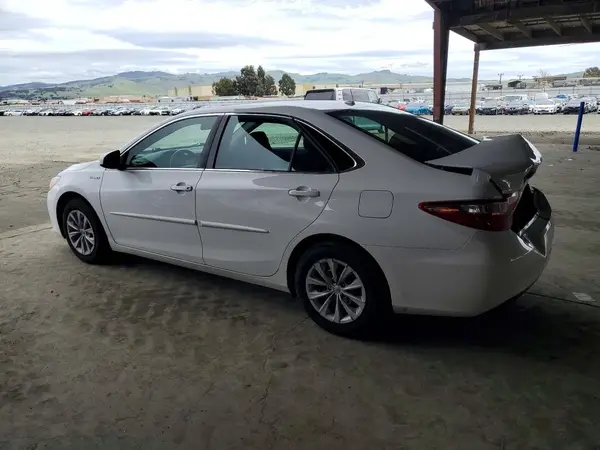 4T1BD1FK9HU219051 2017 TOYOTA CAMRY - Image 2