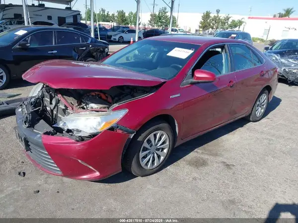 4T1BD1FK9HU219132 2017 TOYOTA CAMRY - Image 2