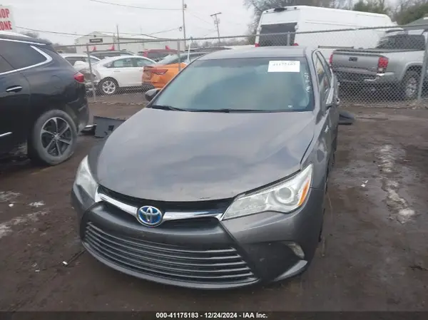 4T1BD1FK9HU219485 2017 TOYOTA CAMRY - Image 2