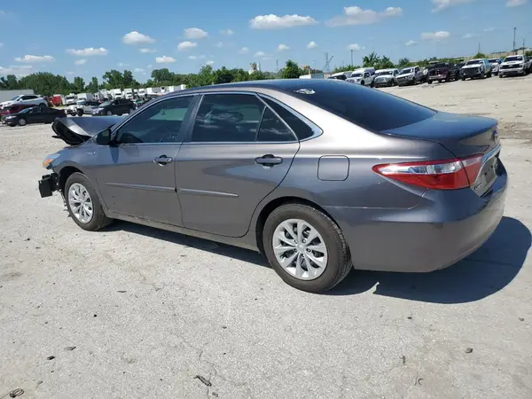 4T1BD1FK9HU220703 2017 TOYOTA CAMRY - Image 2