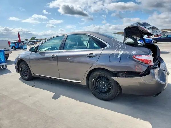 4T1BD1FK9HU223004 2017 TOYOTA CAMRY - Image 2