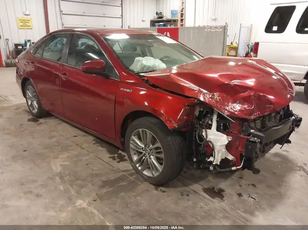 4T1BD1FKXGU179111 2016 TOYOTA CAMRY - Image 1