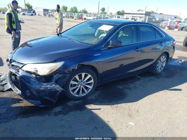 4T1BD1FKXGU183045 2016 TOYOTA CAMRY - Image 2
