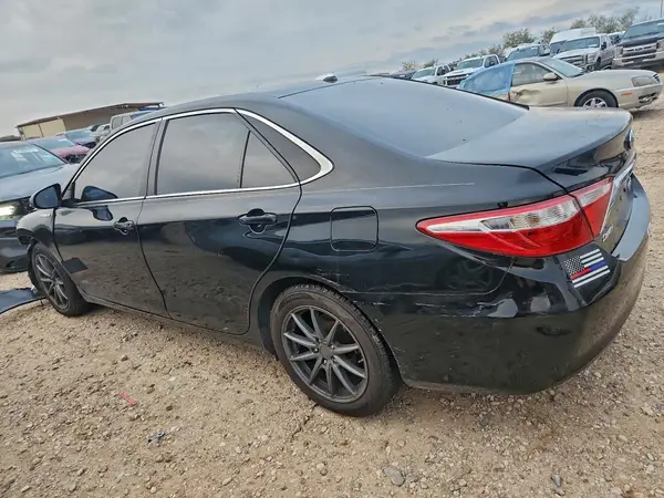 4T1BD1FKXGU190223 2016 TOYOTA CAMRY - Image 2
