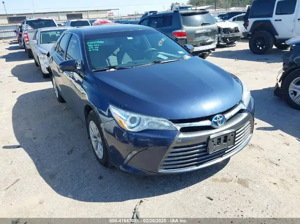 4T1BD1FKXGU195616 2016 TOYOTA CAMRY - Image 1