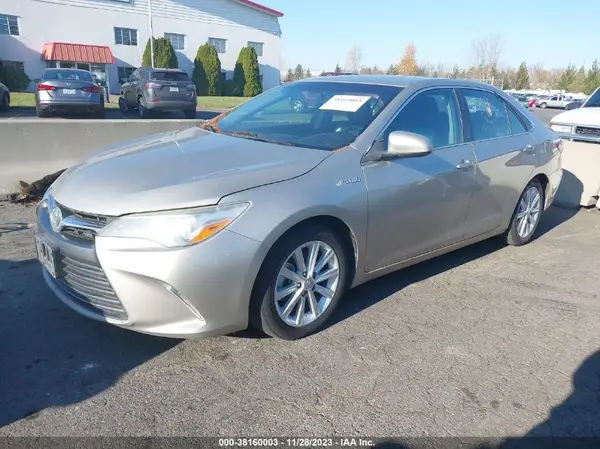 4T1BD1FKXGU196829 2016 TOYOTA CAMRY - Image 2