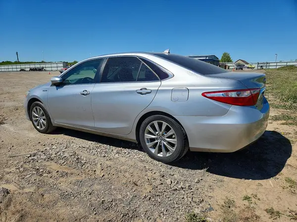 4T1BD1FKXGU199018 2016 TOYOTA CAMRY - Image 2