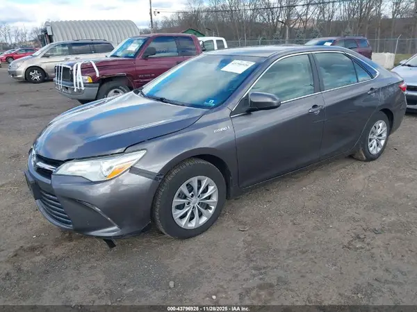 4T1BD1FKXGU200295 2016 TOYOTA CAMRY - Image 2