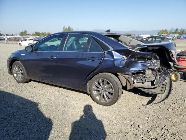 4T1BD1FKXGU200829 2016 TOYOTA CAMRY - Image 2