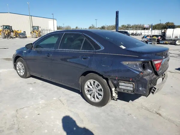 4T1BD1FKXHU203697 2017 TOYOTA CAMRY - Image 2