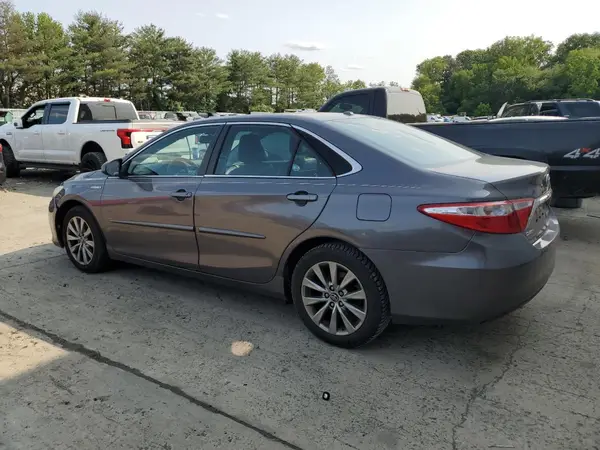 4T1BD1FKXHU203750 2017 TOYOTA CAMRY - Image 2