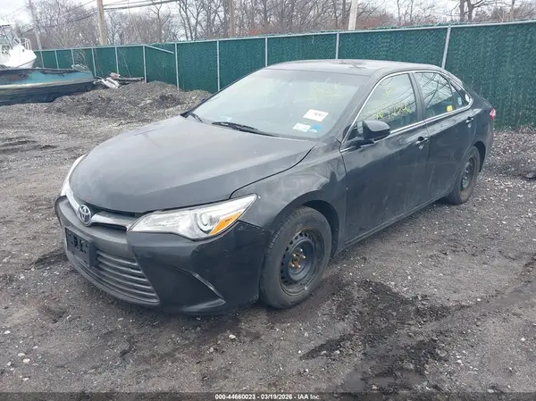4T1BD1FKXHU205529 2017 TOYOTA CAMRY - Image 2