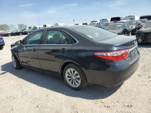 4T1BD1FKXHU206163 2017 TOYOTA CAMRY - Image 2