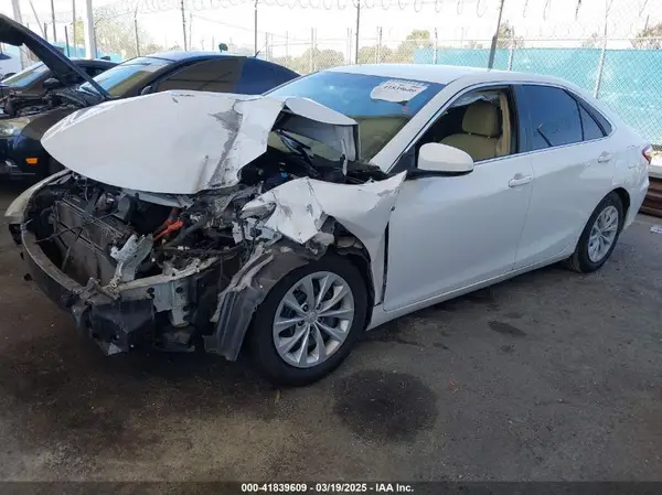 4T1BD1FKXHU206891 2017 TOYOTA CAMRY - Image 2