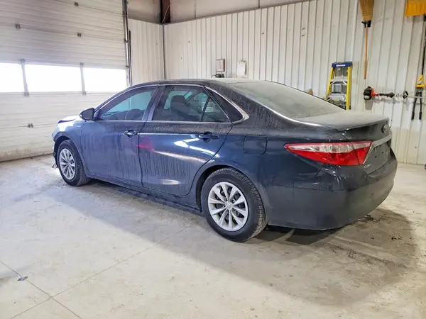 4T1BD1FKXHU211640 2017 TOYOTA CAMRY - Image 2