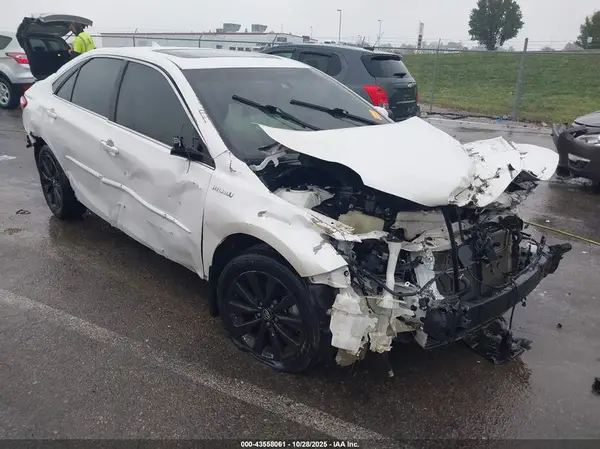 4T1BD1FKXHU211816 2017 TOYOTA CAMRY - Image 1