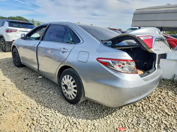 4T1BD1FKXHU212416 2017 TOYOTA CAMRY - Image 2