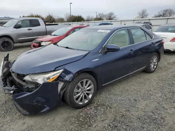 4T1BD1FKXHU213050 2017 TOYOTA CAMRY - Image 1
