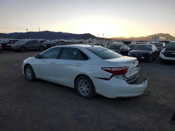 4T1BD1FKXHU213355 2017 TOYOTA CAMRY - Image 2