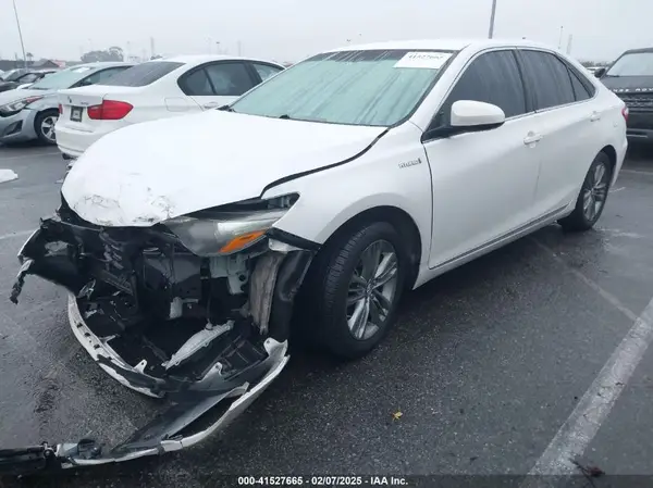 4T1BD1FKXHU213839 2017 TOYOTA CAMRY - Image 2