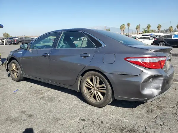4T1BD1FKXHU215901 2017 TOYOTA CAMRY - Image 2