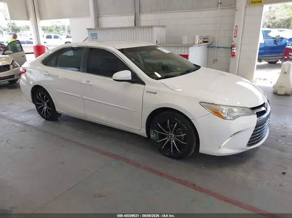 4T1BD1FKXHU216384 2017 TOYOTA CAMRY - Image 1