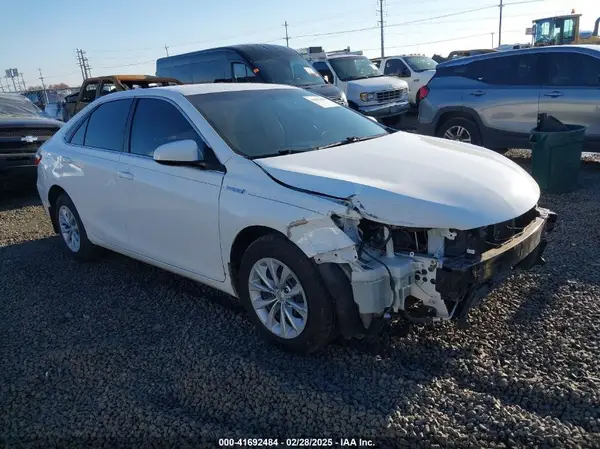 4T1BD1FKXHU217289 2017 TOYOTA CAMRY - Image 1