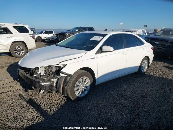 4T1BD1FKXHU217289 2017 TOYOTA CAMRY - Image 2
