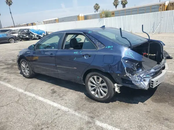 4T1BD1FKXHU218779 2017 TOYOTA CAMRY - Image 2