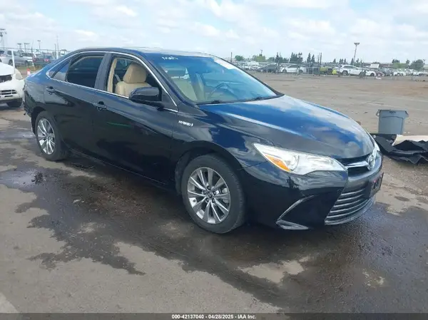 4T1BD1FKXHU226364 2017 TOYOTA CAMRY - Image 1