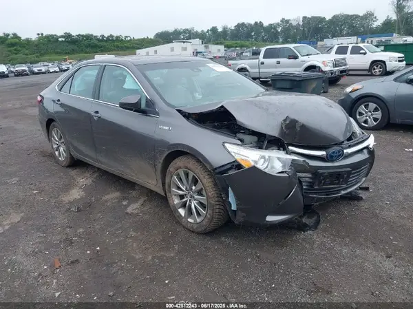 4T1BD1FKXHU226638 2017 TOYOTA CAMRY - Image 1