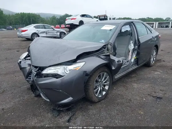 4T1BD1FKXHU226638 2017 TOYOTA CAMRY - Image 2