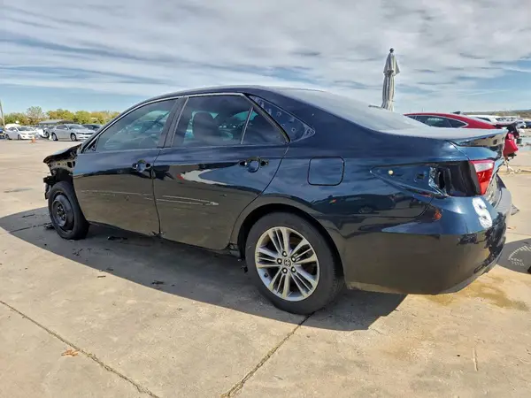 4T1BF1FK0GU116870 2016 TOYOTA CAMRY - Image 2