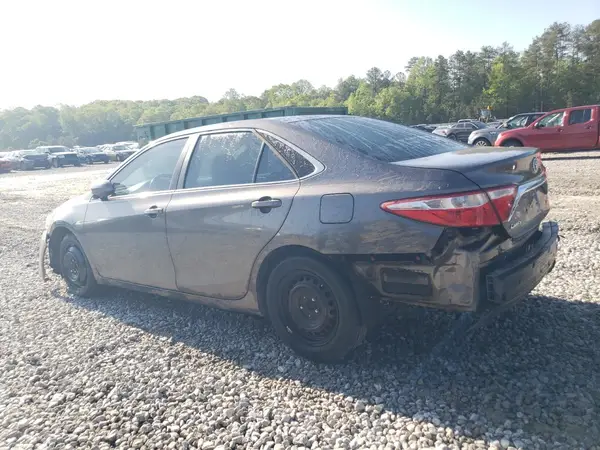 4T1BF1FK0GU120966 2016 TOYOTA CAMRY - Image 2