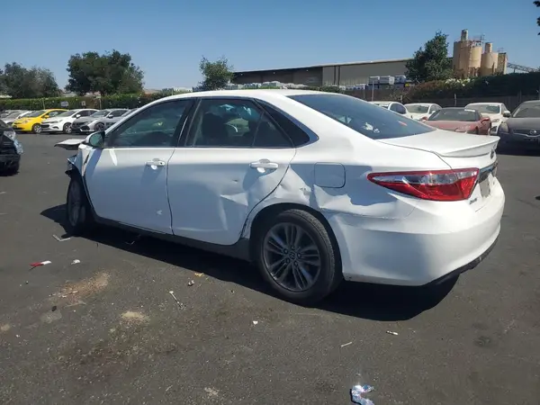 4T1BF1FK0GU128159 2016 TOYOTA CAMRY - Image 2