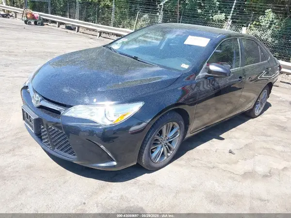 4T1BF1FK0GU128744 2016 TOYOTA CAMRY - Image 2