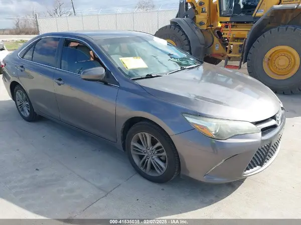 4T1BF1FK0GU129649 2016 TOYOTA CAMRY - Image 1